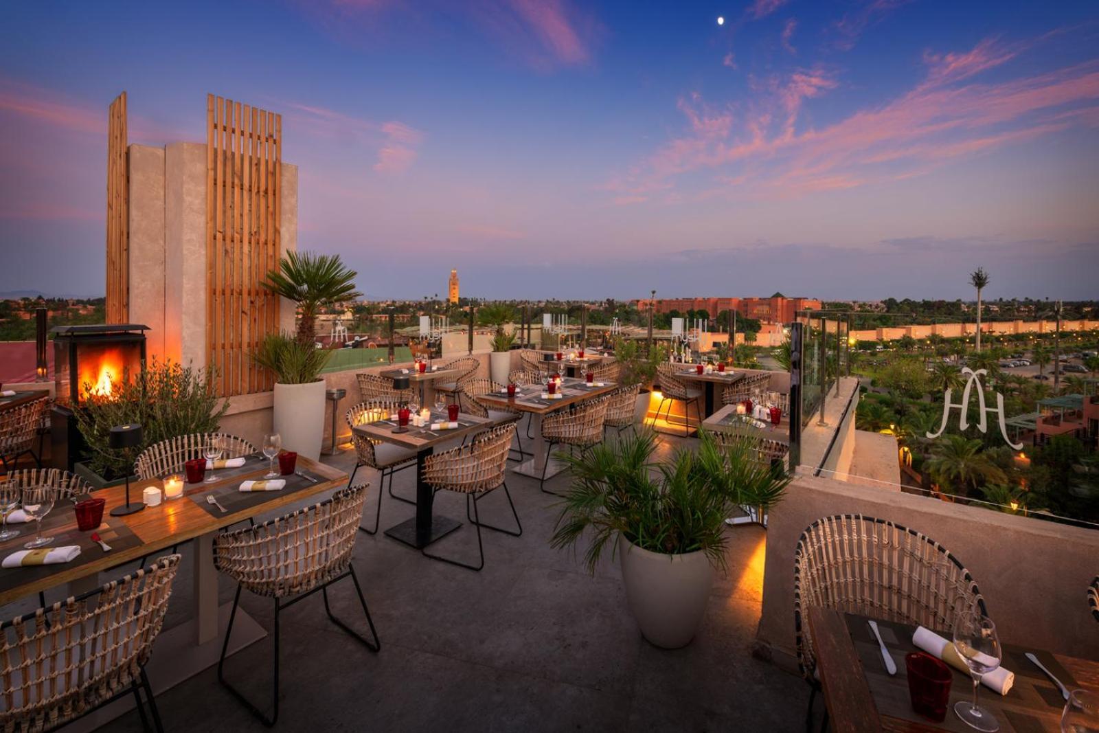 Hivernage Hotel & Spa Marrakesh Esterno foto The view from the rooftop of the hotel